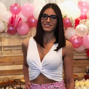 Meet your Posher, Sabine